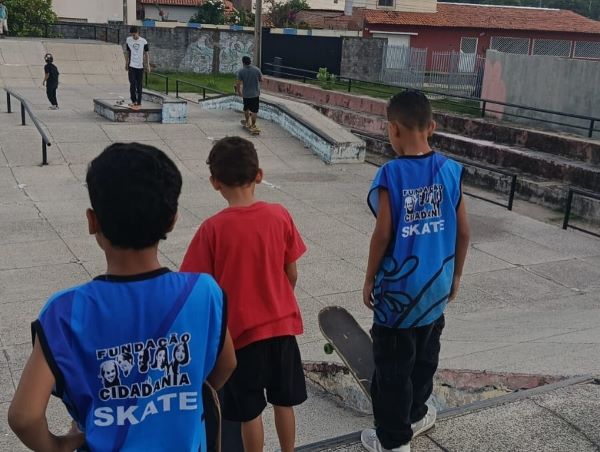 Aluna na Pista de Skate da Fundação Cidadania